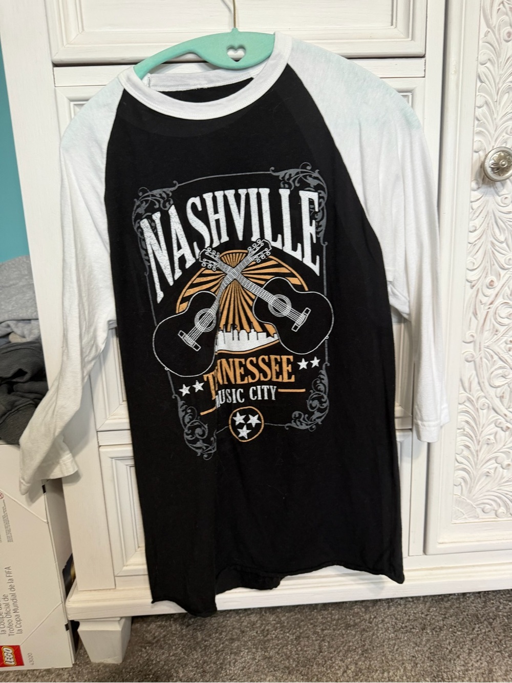 Grand Ole Opry Nashville Tennessee Music City Raglan Graphic Tee Size Small